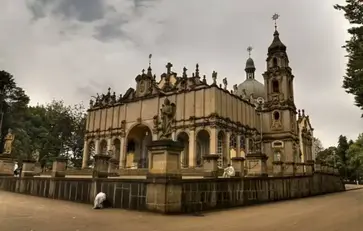 addis-ababa-holy-trinity-church_mobile
